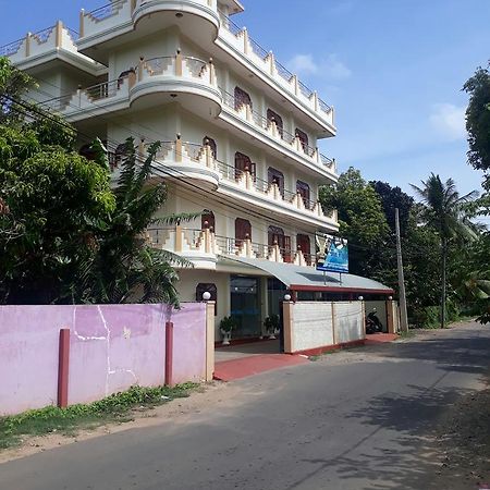 Hotel Blue Whale Jaffna Dış mekan fotoğraf