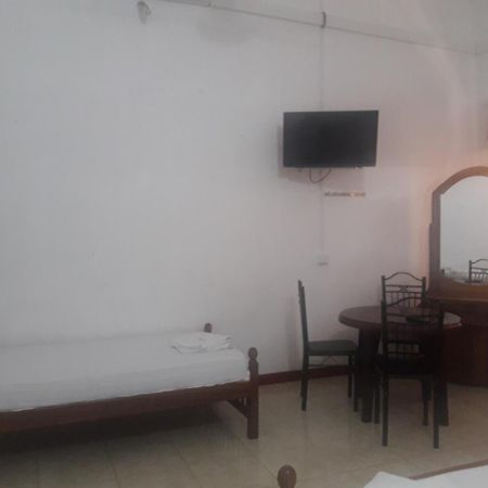 Hotel Blue Whale Jaffna Dış mekan fotoğraf