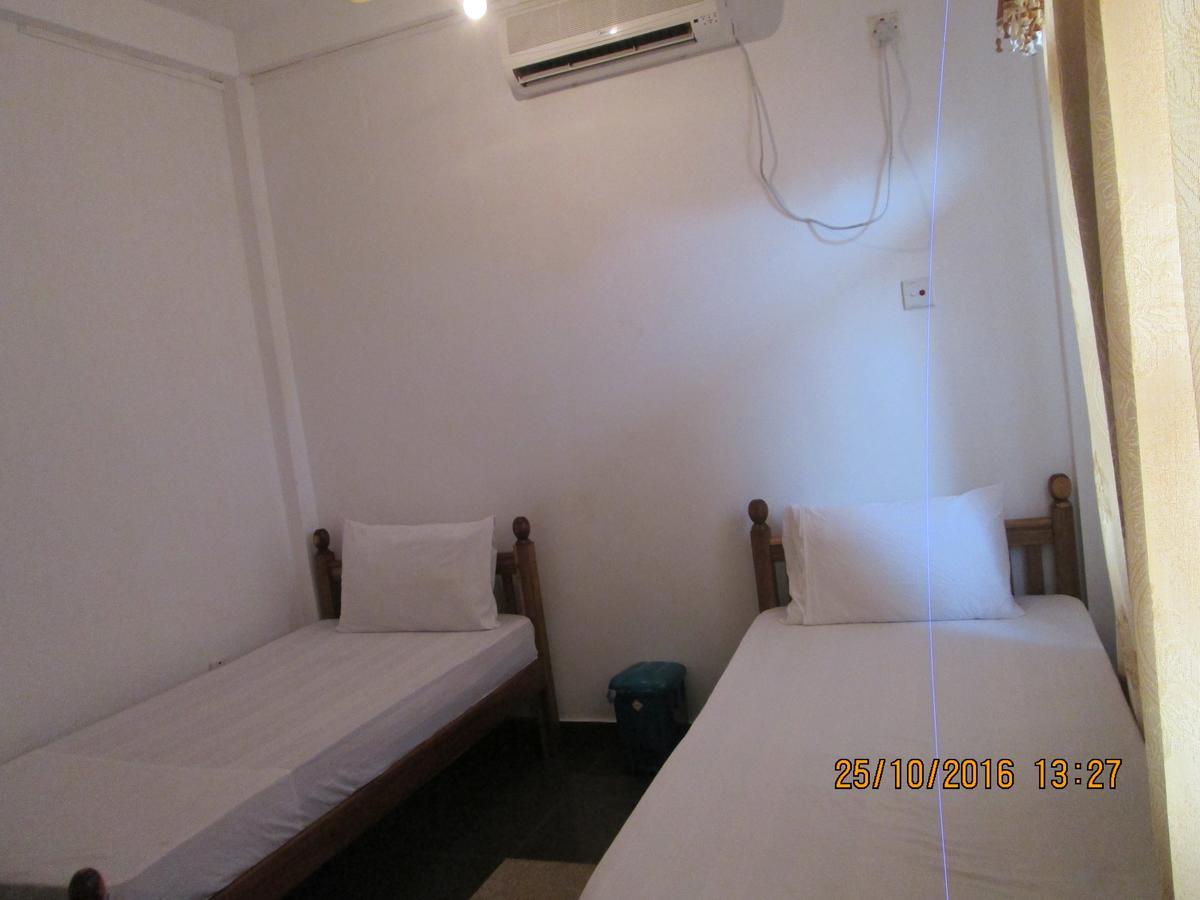Hotel Blue Whale Jaffna Dış mekan fotoğraf