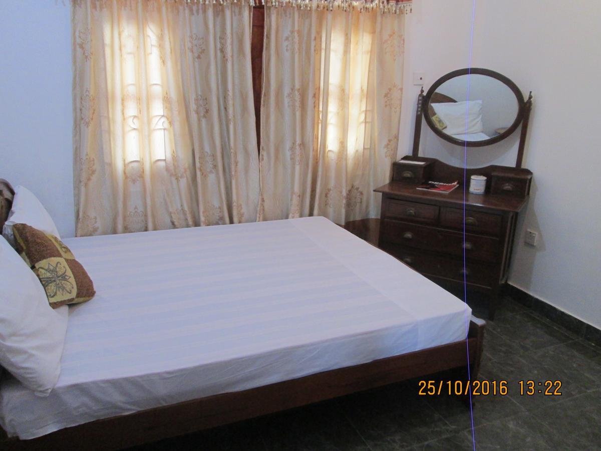 Hotel Blue Whale Jaffna Dış mekan fotoğraf