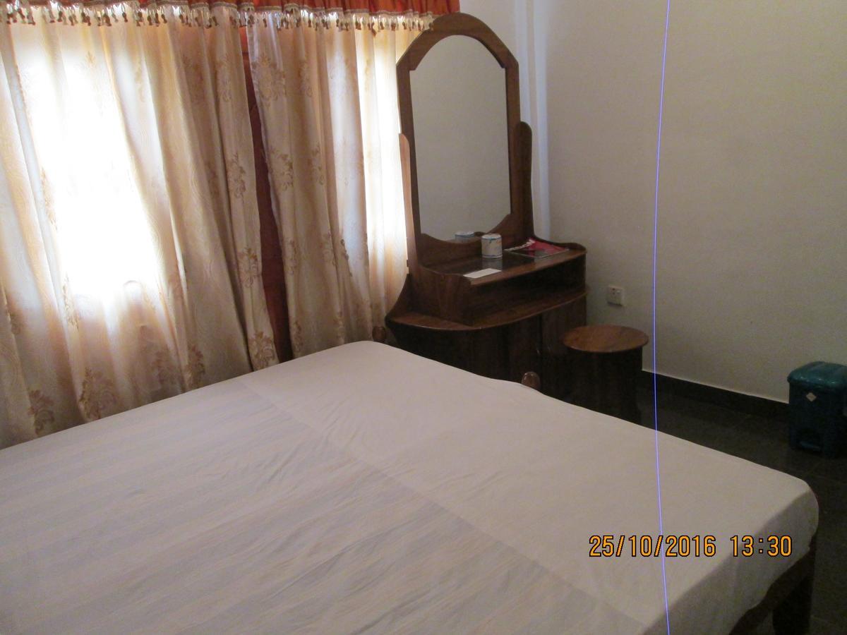 Hotel Blue Whale Jaffna Dış mekan fotoğraf