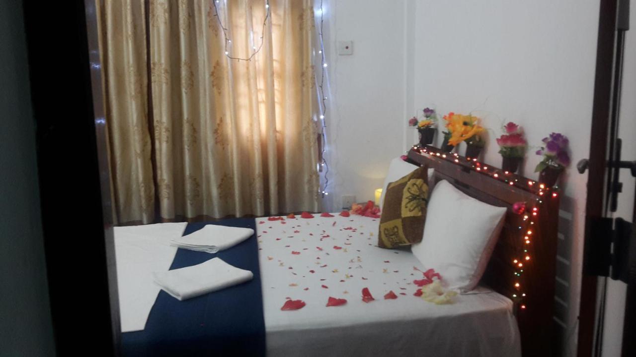 Hotel Blue Whale Jaffna Dış mekan fotoğraf