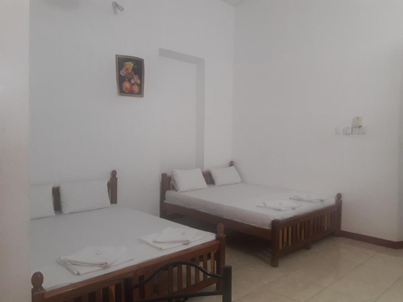 Hotel Blue Whale Jaffna Dış mekan fotoğraf