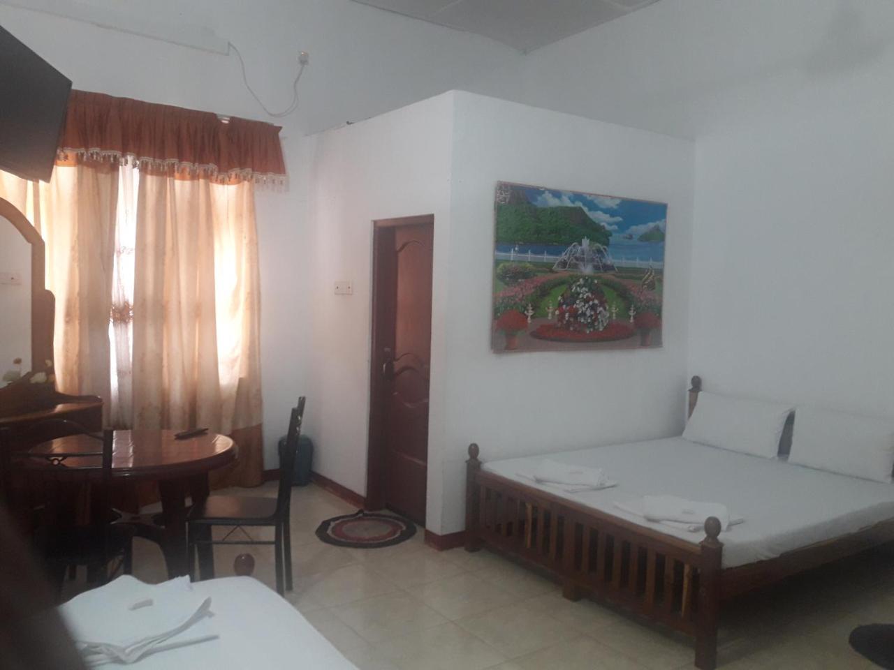 Hotel Blue Whale Jaffna Dış mekan fotoğraf